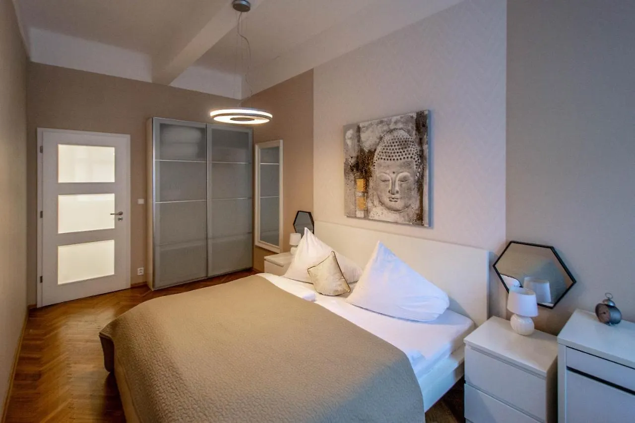 Design Apartment By Ruterra Prague